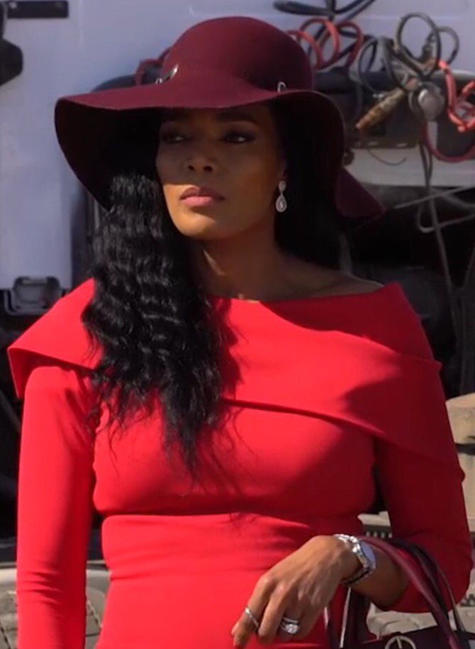 Cocakay_'s tweet photo. #TheRiver1Magic
#TheQueenMzansi 
#Uzalo 
#BeingBonang

(Follow us now)

Who is the Best for you?

RT   for Sindi Dlathu
LIKE    for Connie Ferguson https://t.co/UMjSCxmPgC