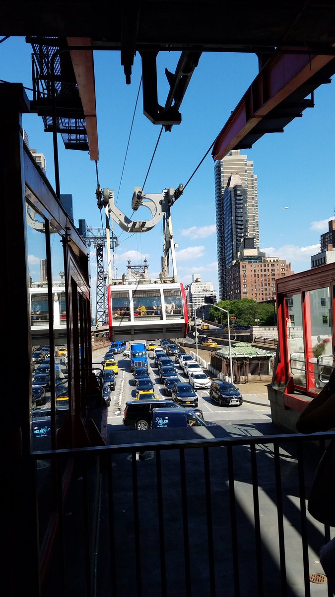 StephLuvsSports's tweet photo. #Tramfun #EastRiver #RooseveltIsland https://t.co/6s2liSJfG2