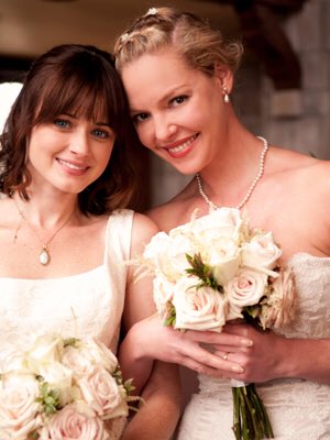 Katie Heigl Army on Twitter: "To end off pride month here's some pictures of Jenny's Wedding 👭 such an amazing movie with a great message ❤️🏳️‍🌈 #katherineheigl #alexisbledel #jennyswedding https://t.co/XPA7zmyYXh" / Twitter