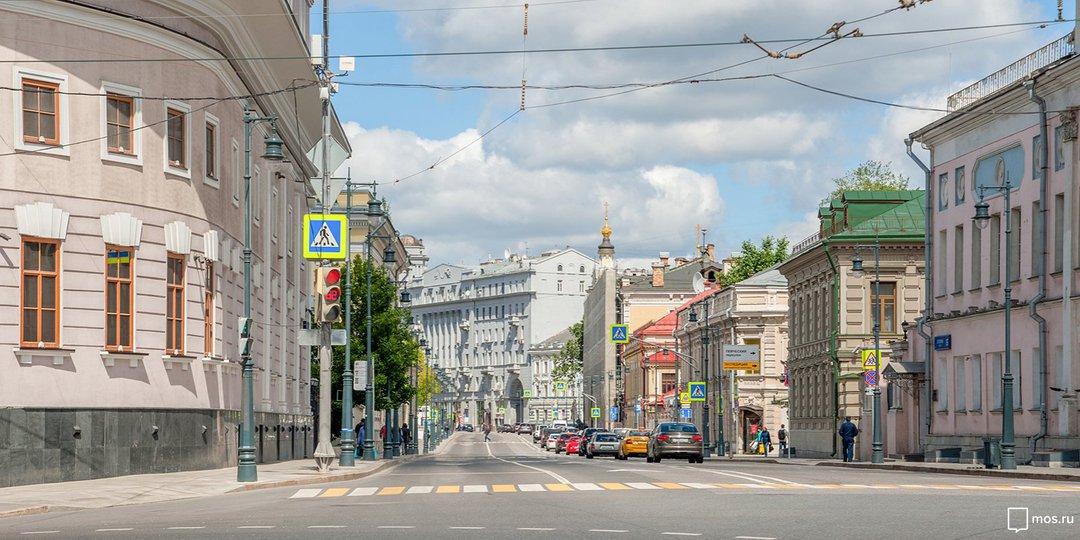 Скинь улицу. Улица солянка Москва. Улица Маросейка благоустроена. Панорама ул.Басманная. Москва центр Таганка улочки.