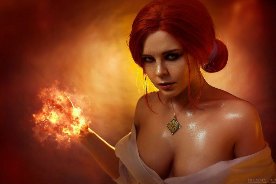 Triss merigold sexy cosplay