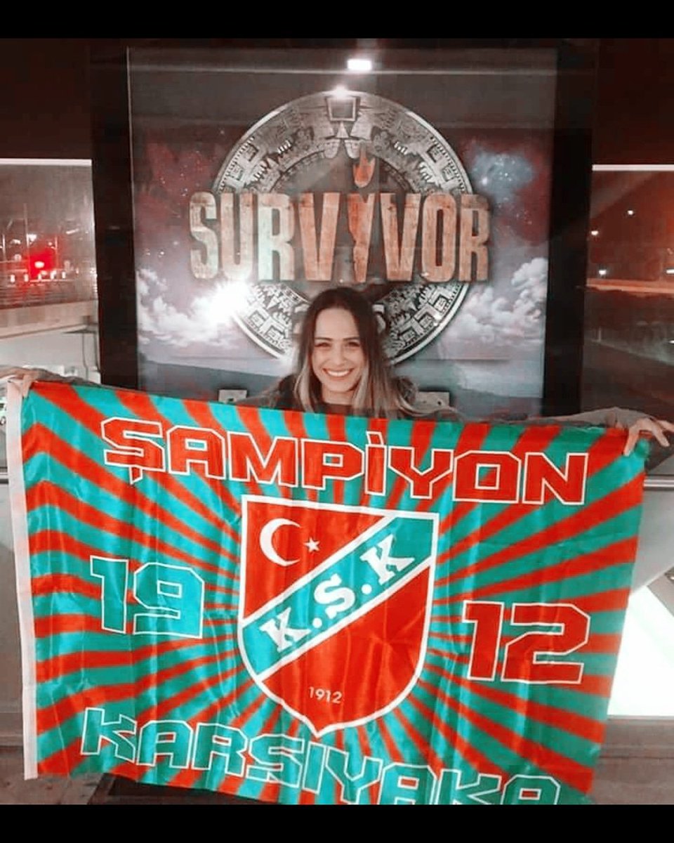 #DAMLAyaz1890agönder bu güzel gülüşü kadını mutluluktan aglatalim  sonuna kadar arkandayız damla can