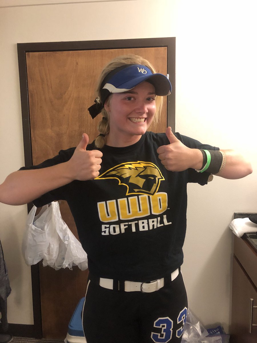 WascoDiamondsTM's tweet photo. So proud of GK!! Committed to continue her education and softball career at the University of Wisconsin Oshkosh💙💎 #wascoproud #gotitans https://t.co/LXpKW1RL5q