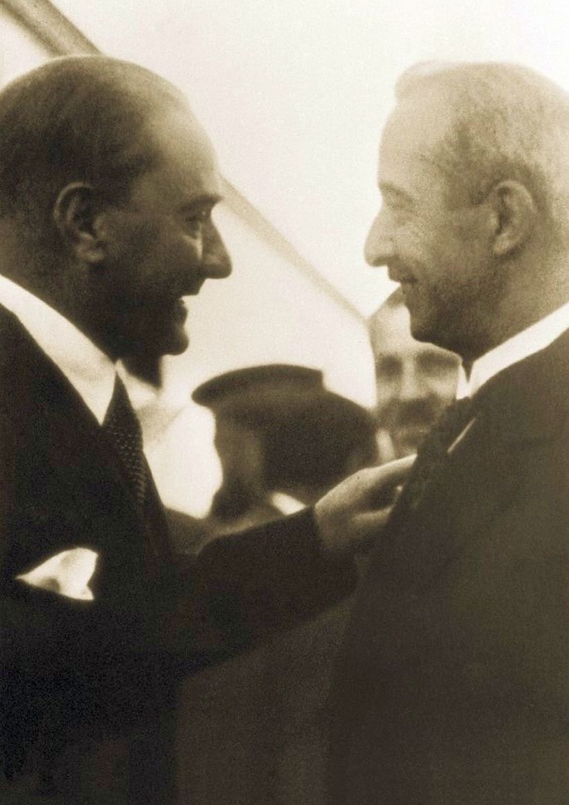 Geceye bir fotoğraf bırak.