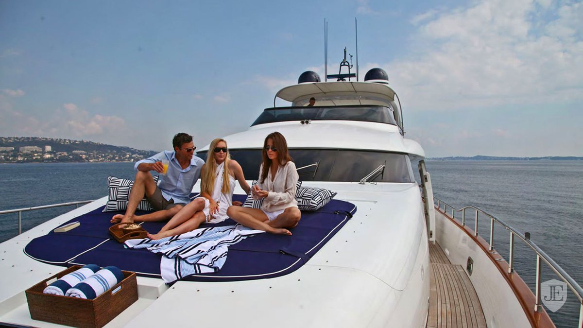 JamesEdition's tweet image. Experience the Mediterranean in style and comfort aboard this fast, fun and family friendly yacht listed by @WorthAveYachts on JamesEdition. €45.000 per week. jamesedition.com/advert/10301839