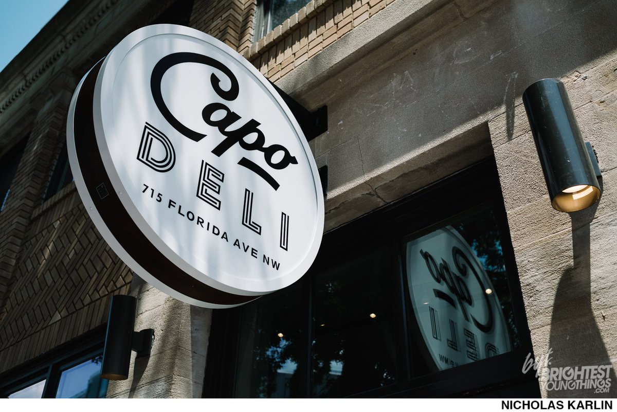 Hide away from all the tourists (and the humidity) at these top notch secret bars
buff.ly/2yTPrJz
#FrayLife @WhatisCapo @SugarShackDMV <a href="/DensonDC/">Denson Liquor Bar</a> <a href="/the_gibsondc/">Gibson DC</a>