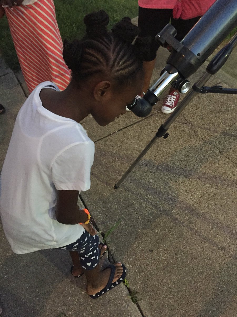 bmorepopscope's tweet image. We had a blast #popscoping with the VBS students at John Wesley United Methodist Church tonight. Thanks to the huge line of kids who waited their turn to 👀 at #Jupiter and it’s #Galilean moons! #STEM #community #publicspaces #NASA #astronautsinthemaking #popscope