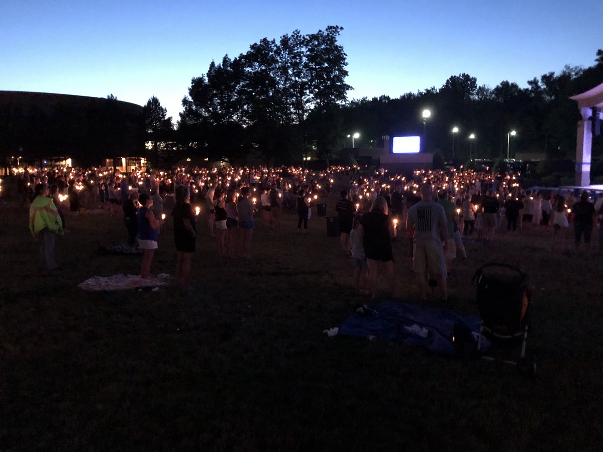 BissettSarah's tweet photo. Speechless #RIP72 ๐๐ฎโโ๏ธ๐ https://t.co/mEpJbP7ifj