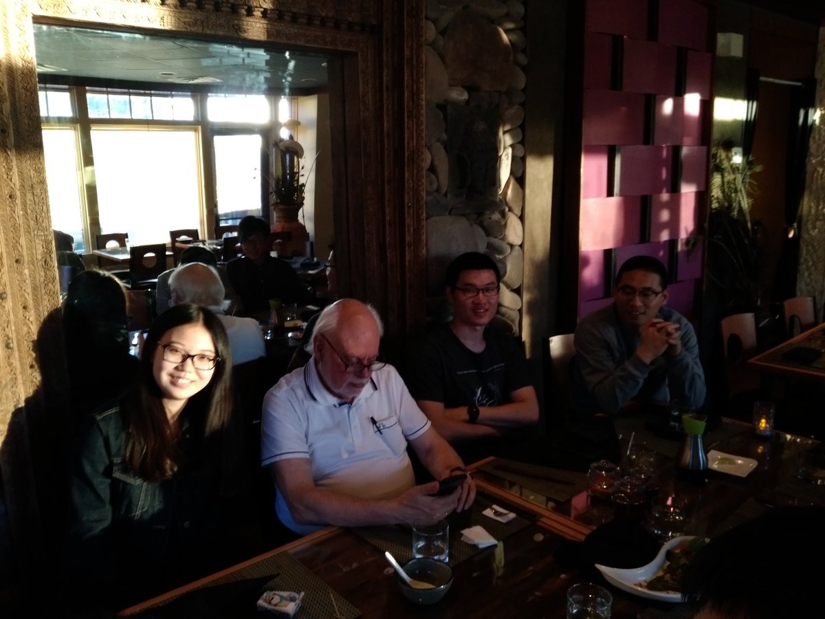 YuanningFeng's tweet photo. On the Friday evening during the #tellurideswitch, young Chinese kids were luckily invited by @sirfrasersays to enjoy a big dinner &amp; share our life experience w/ Fraser. (L to R) @qiuyunyan @Zhaoyu42075615 @shaobaqian Wei Zhao, Franco Leung, @YunLiu_Chem @YuanningFeng @durermf https://t.co/aRkuzdlHi4