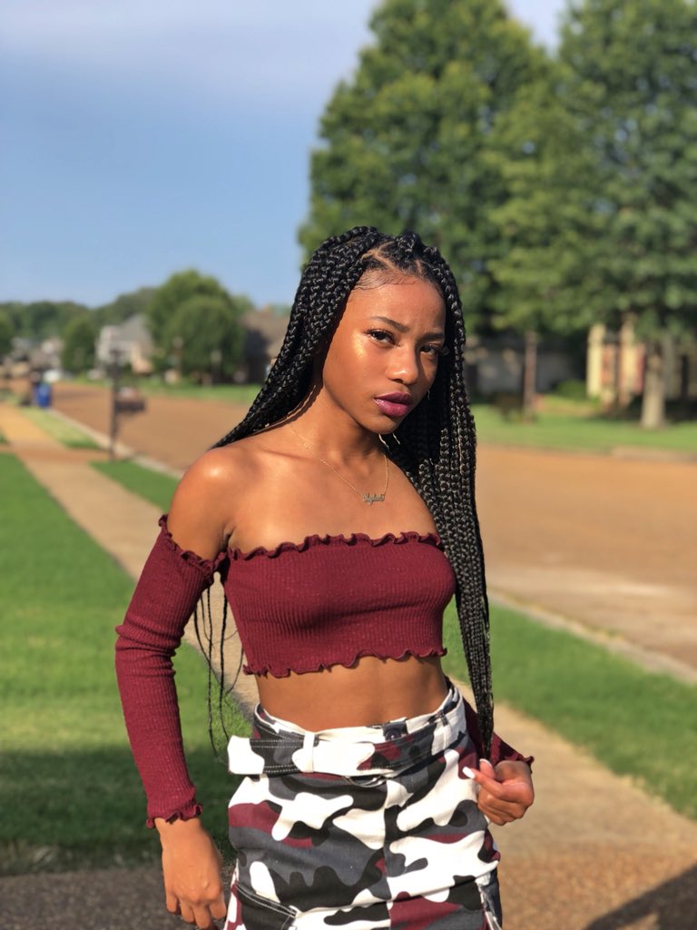 moneygirlky's tweet photo. hustler of the year can write a book bout money 👀 #gottibash https://t.co/yGqJgKjAOn