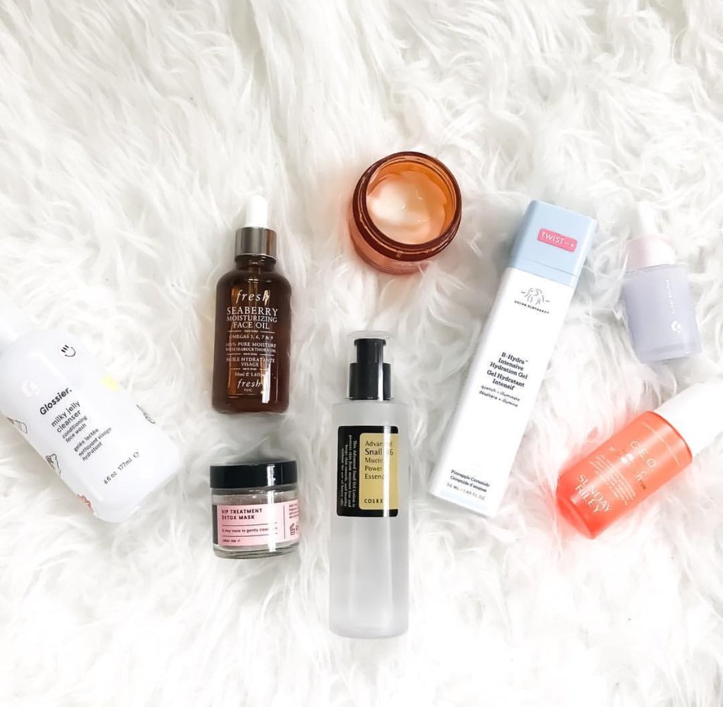 getvelvetskin's tweet photo. Skip the selfies. Take more shelfies.

(📸: @go_withthe_glow) . https://t.co/RB7CKOjCK1