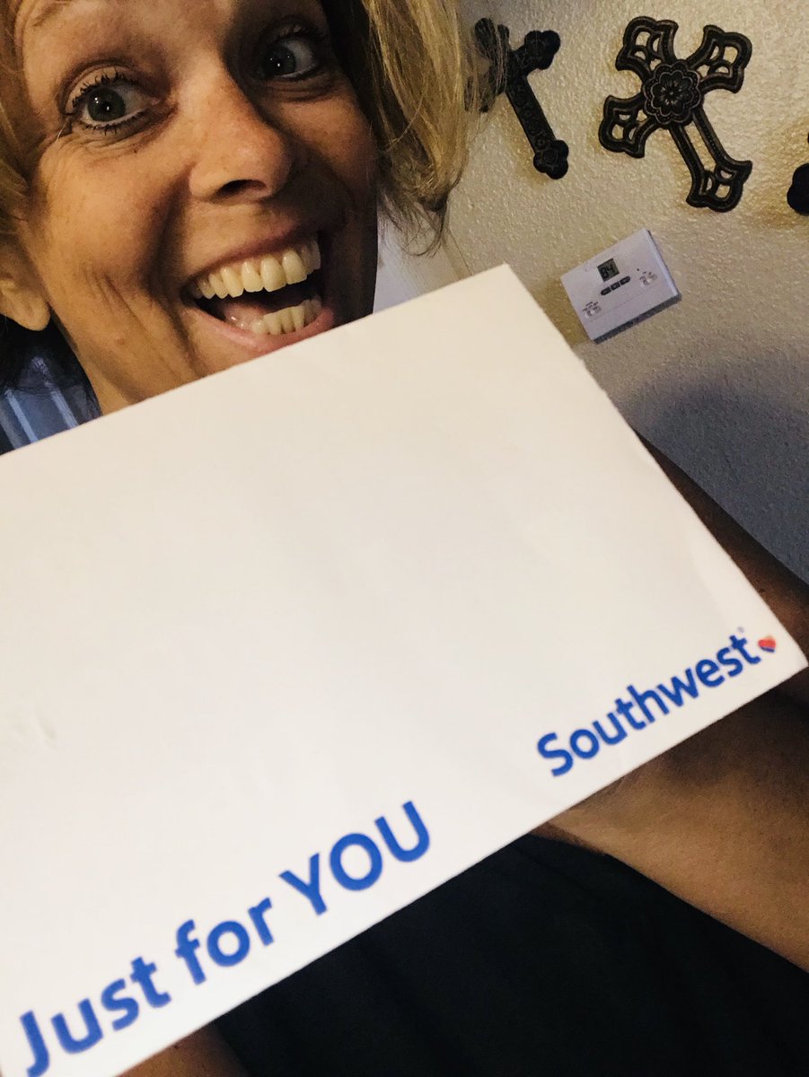 You never know what will be under your chair <a href="/tempechamber/">Tempe Chamber</a>   event. Thanks @APS_Rustyn and Jeff and the peeps <a href="/CenturyLink/">CenturyLink</a> #100bucks #swagiftcard