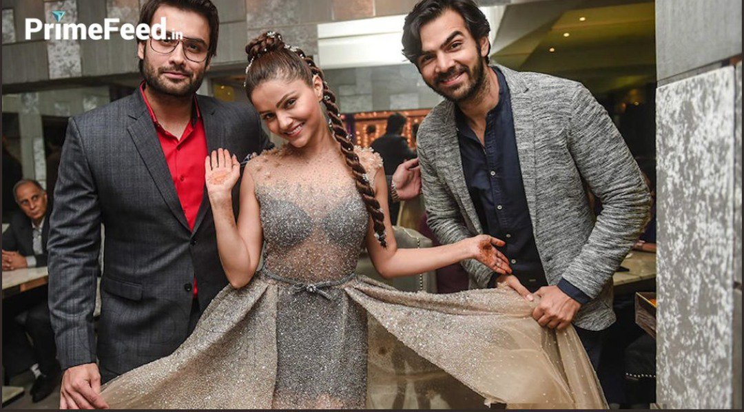 Kardelen_dsena1's tweet photo. a very nice picture @RubiDilaik @ashukla09 😍💙😘😘

@VArabl https://t.co/JtOXfsYN11