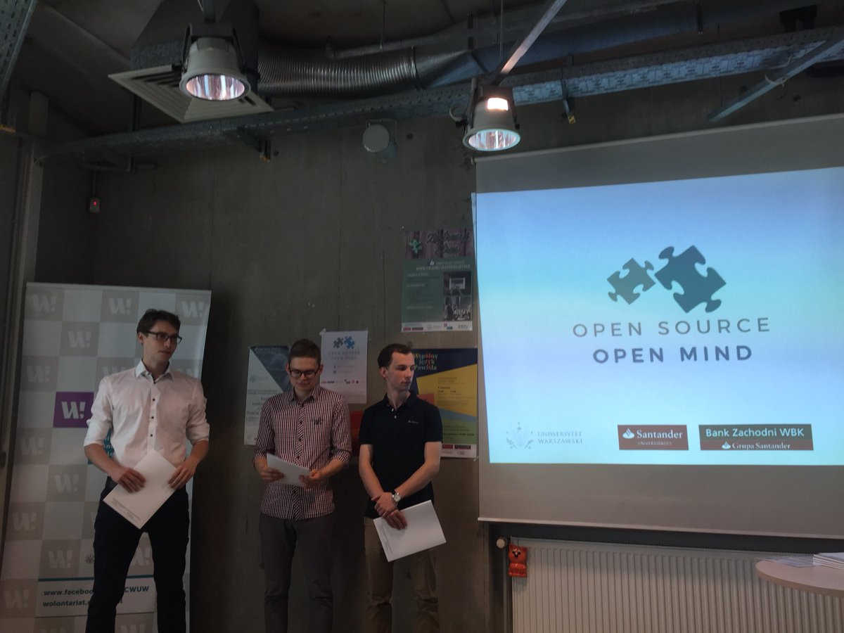 pugacewicz's tweet photo. Profesjonalistów zaskoczył...profesjonalizm studentów/ek #UW, którzy w #IDO podjęli ważne tematy: #cyberbezpieczeństwo w OSOM, #antydyskryminacja w Interwencji Pasażerskiej, #stres w Zestresuj Stres, #wielokulturowosc we Wspólny Język Powiśla oraz #streetworking 👏#Santander https://t.co/my9LbzVvEo