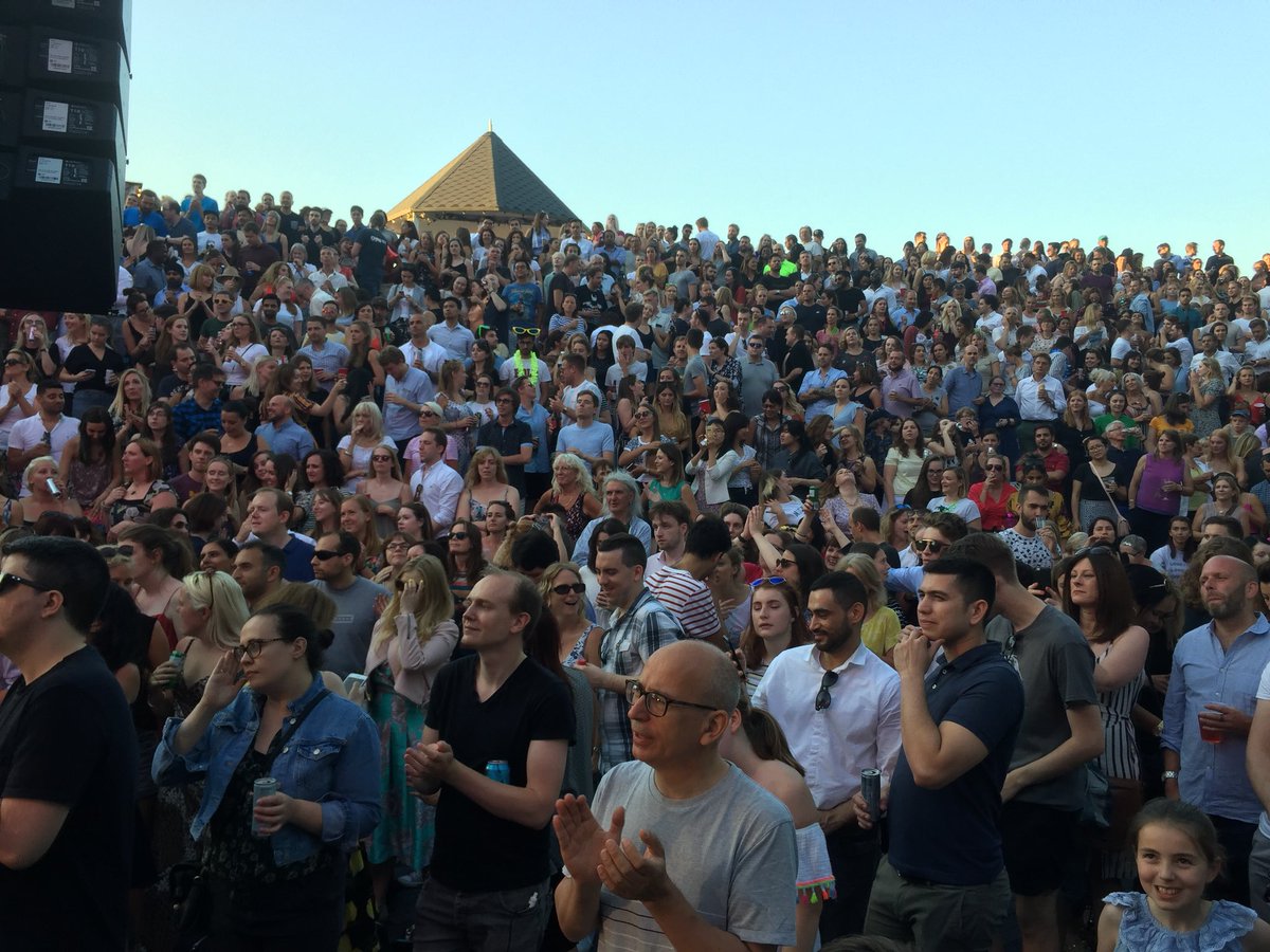 BarByTheRiver's tweet photo. I think the people of London like @massaoke! #SummerByTheRiver #summervibes #londonbridgecity https://t.co/V3d9uz7oRz