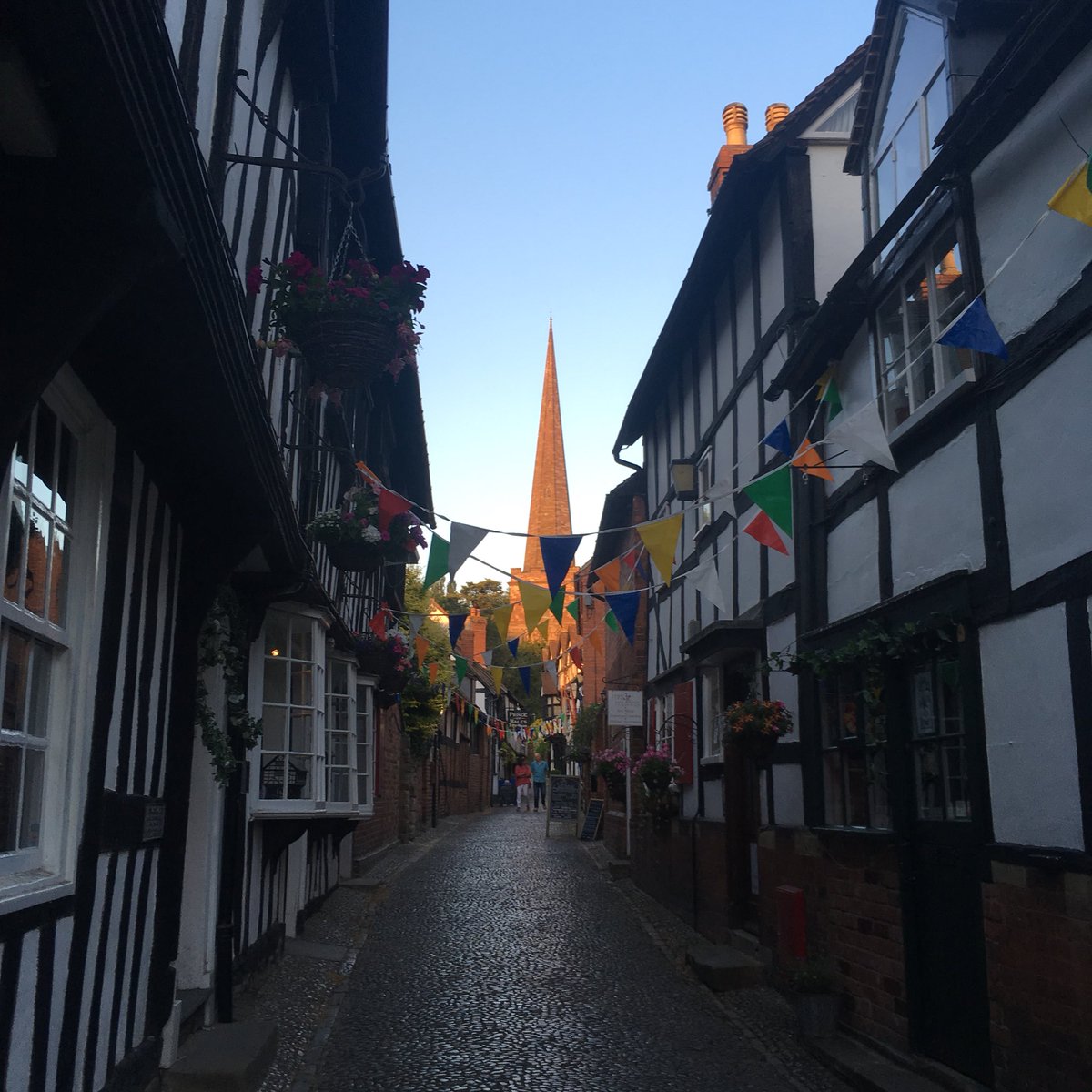 PoetryBookSoc's tweet image. Wow what a great start to the @ledburyfest! Launch reading ft. PBS #wildcard Zaffar Kunial &amp;amp; #majorjackson followed by #JackieKay #JoelleTaylor &amp;amp; #sabrinamahfouz #poetryisnotdead Cant wait for tomorrow! #LPF18