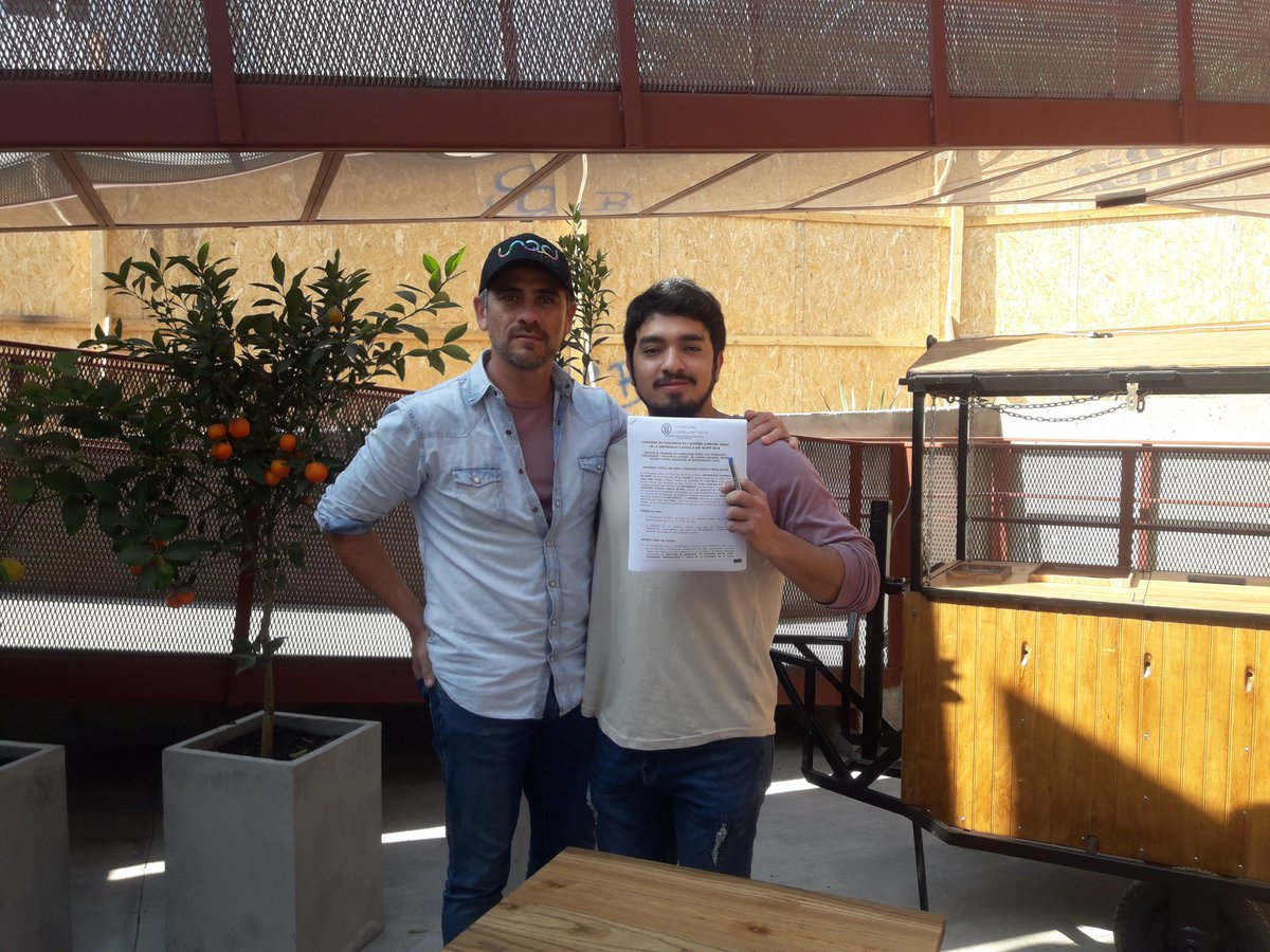Felicitamos a Cristopher Vargas, fundador de la "CafeCleta" quien hoy es oficialmente el proveedor de los mejores cafés en nuestro Cowork y Laboratorio de Emprendimiento USQAI para funcionarios, alumnos y para todas nuestras visitas!!!