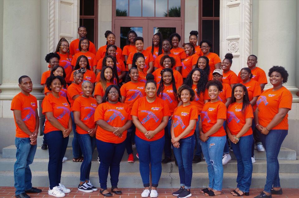 VSUH4H's tweet photo. #WhosWhoAtVState
We are Habitat For Humanity🏡. We build houses for people in need & serve the community in more ways than one! #VState22 https://t.co/20vLbqDzro