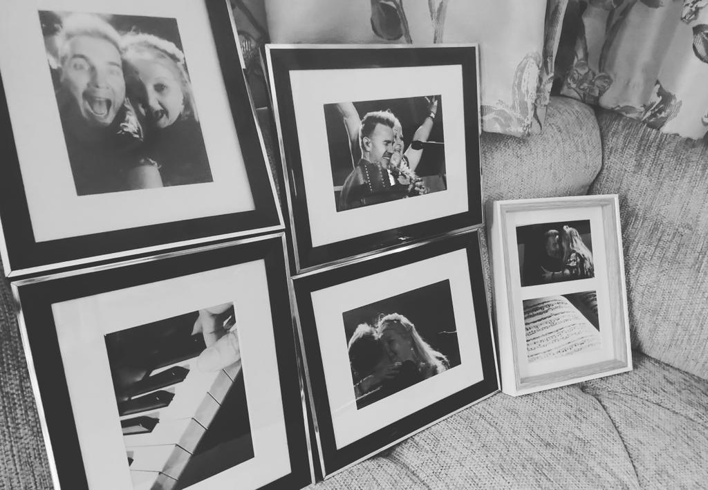 ClaireLGTweets's tweet photo. @GaryBarlow the #Captain and @takethat wall in the study Is about to be extended... #GBSolo2018
#Eightletters
#Threewords
#Onemeaning https://t.co/Ppyc5vjeFA