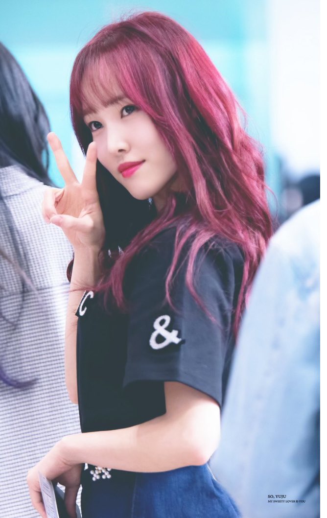 gfrndchart's tweet photo. [CHARTS] Yuju ft Suran Love Rain #3 on Bugs real-time chart @ 7:00 AM KST🔥🔥🔥🔥🔥🔥
Vocal queen did that🎉💃.
#Love_Rain #YUJU #유주 #GFRIEND #여자친구 

Stream Buddy♥️. https://t.co/wlqpyUQ4I3