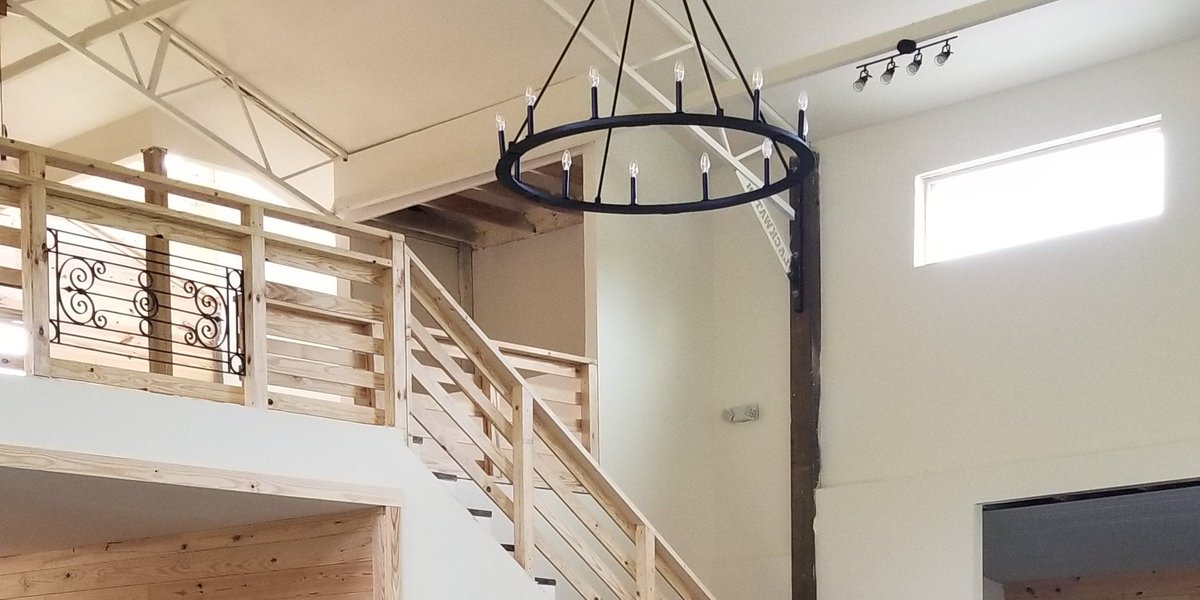 izenstone's tweet photo. I am invisioning all of the creative ways that brides will decorate this light fixture. https://t.co/ZGfmrzPUgo