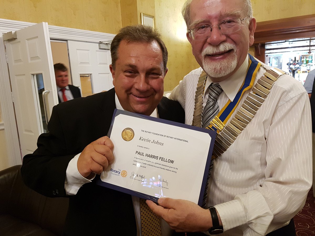 Honoured and humbled this evening to receive a Paul Harris Fellowship from <a href="/rotary_bay/">RotaryAlliance</a> Thank you so much for this honour and a fantastic evening pic.x.com/lTzudiVjvB
