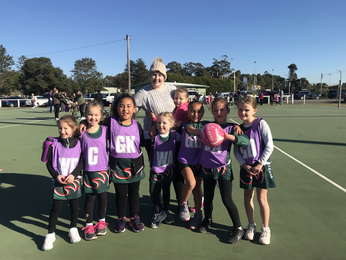 katehaberfield's tweet photo. I know we technically donβt keep score in under 7βs netball, but when your team wins 14-nil, you most certainly keep score! #gowests https://t.co/QxW6VlxctL