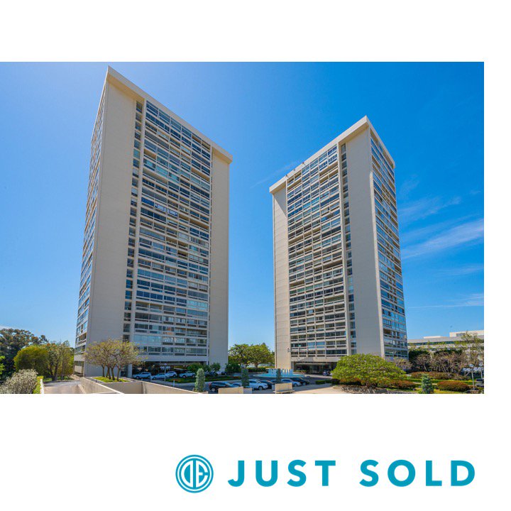 RachelleRosten's tweet photo. Sold for $795,000. This view will never get old! @rachellerosten @kellydelaat
#sold #centurytowers #views #beverlyhills #centurycity #highrise #fullservice #condo #luxury #mastertrustandprobate #itstimeforelliman #douglasellimanrealestate #douglasellimancalifornia https://t.co/0djX3Dq1Nm