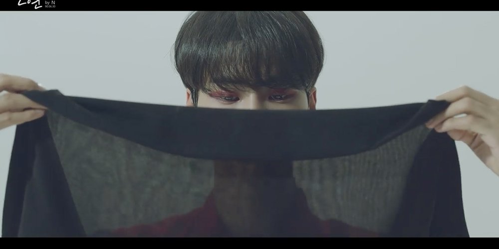allkpop's tweet photo. VIXX's N treats fans to breathtaking performance video of 'Fate' from VIXX's solo concert for his birthday
https://t.co/FT2wxbC3Es https://t.co/SXvjADPXrU