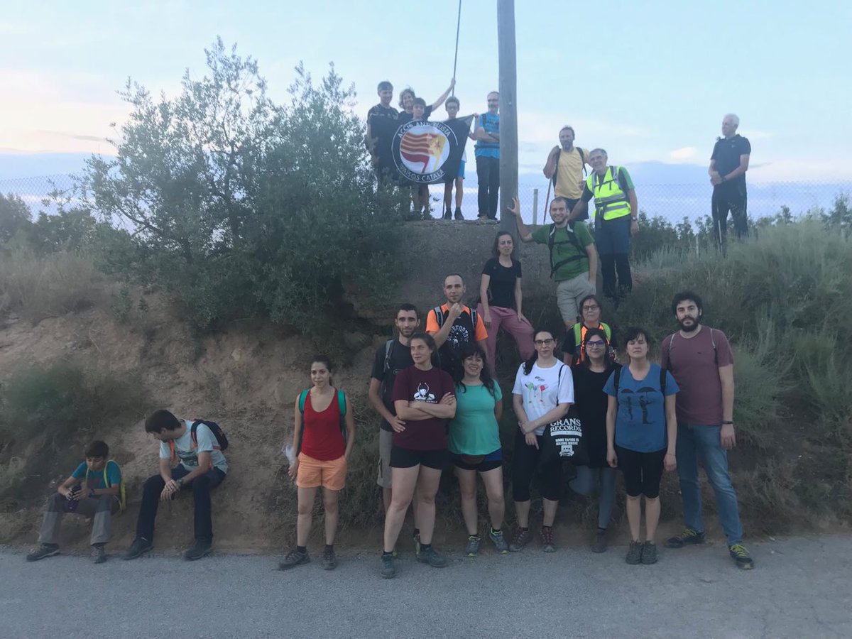 labaulalleida's tweet photo. IV Caminada  Nocturna pel Segrià al Tossal del Pedrós amb @cel_lleida. Fent memòria de diferents racons de la Guerra Civil: búnquer  i nius de metralladores. 
#SomCims #SomMemòria 
#FemAteneu #FemBaula
#Lleida #Segrià #PPCC https://t.co/lyz8xTLu9V