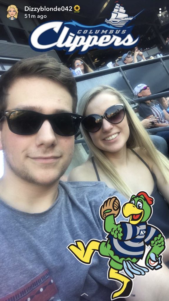 Taylor Dunlap (dizzyblonde042) Twitter