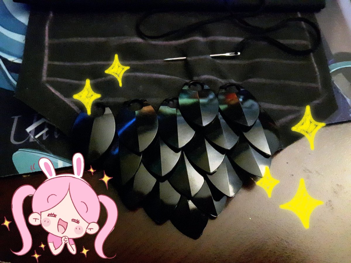 LilyyMilk's tweet photo. Its starting to actually look like something <3ヽ(´▽`)/
#dauntless #cosplayer #cosplaygirl #Hellionarmor #kasplays https://t.co/6LWxbTON2S