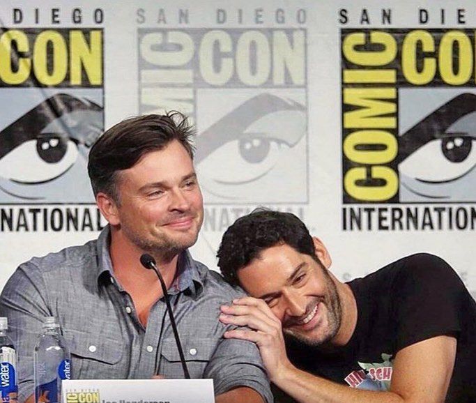 TomEllis_Spain's tweet image. We apologise for no being able to be here during the day, but we bring you some #Lucifer cast pics 💞 How has your day been? ✨