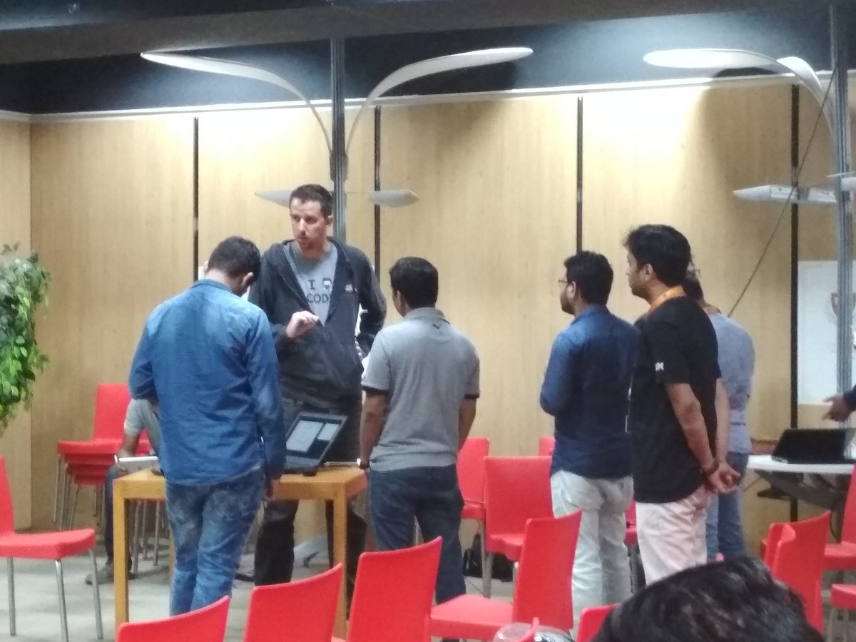 charstacker's tweet photo. @big_Vinz solving queries before the session.

#SocgenMeetup #meetup #Bangalore @skillenza https://t.co/h2yygjQSO7