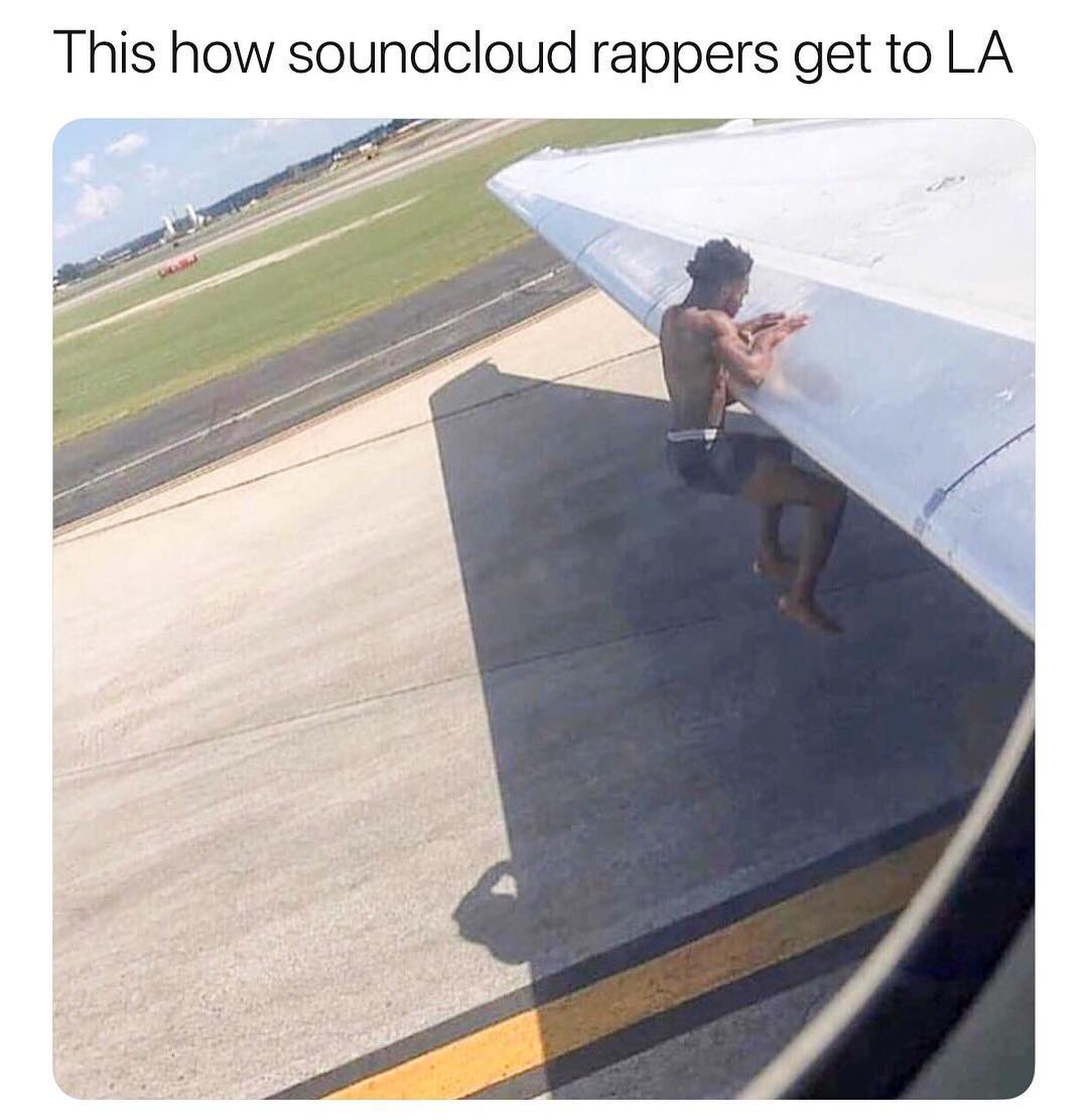 WORLDSTAR's tweet image. Y’all wrong for this 😩😂