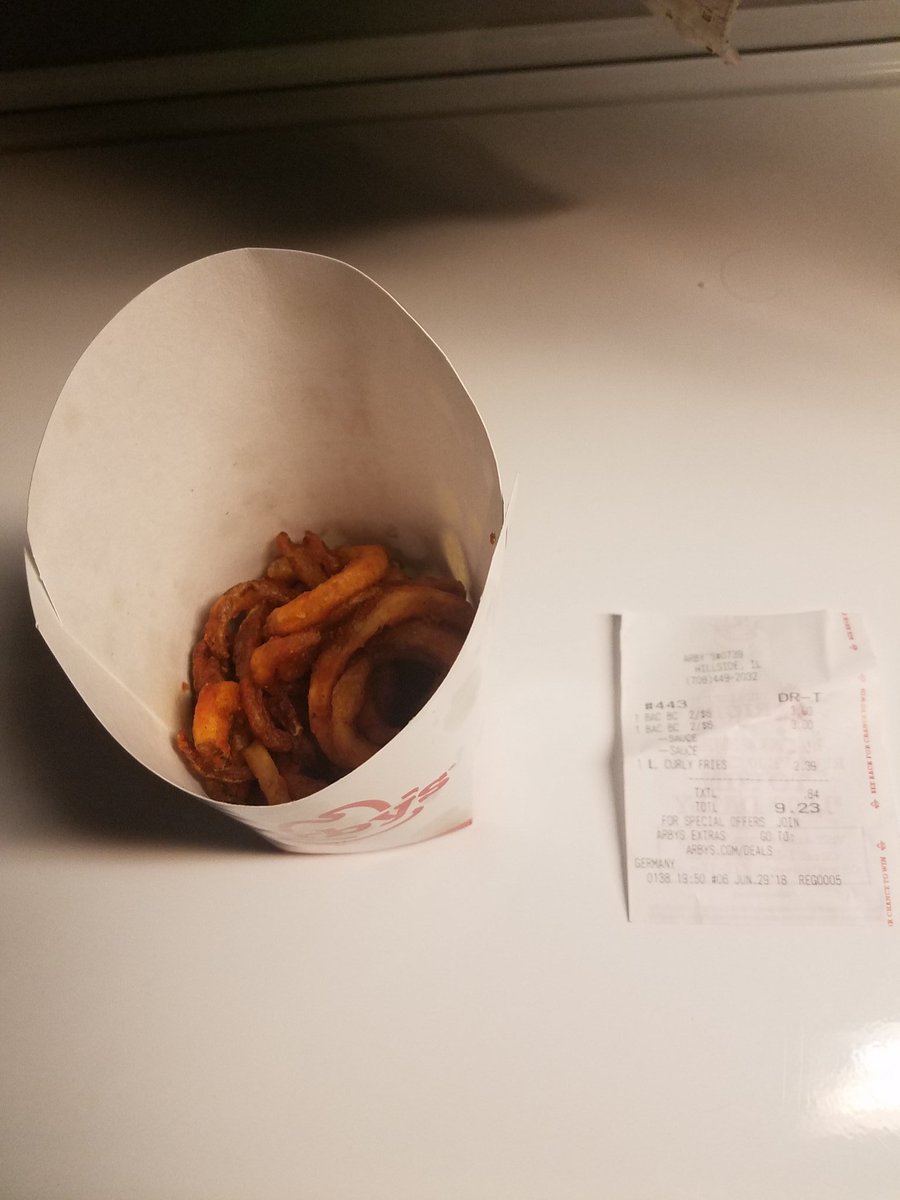 TheRyanLeaf's tweet photo. Does this look like a large fry? https://t.co/yewyqj4w0a