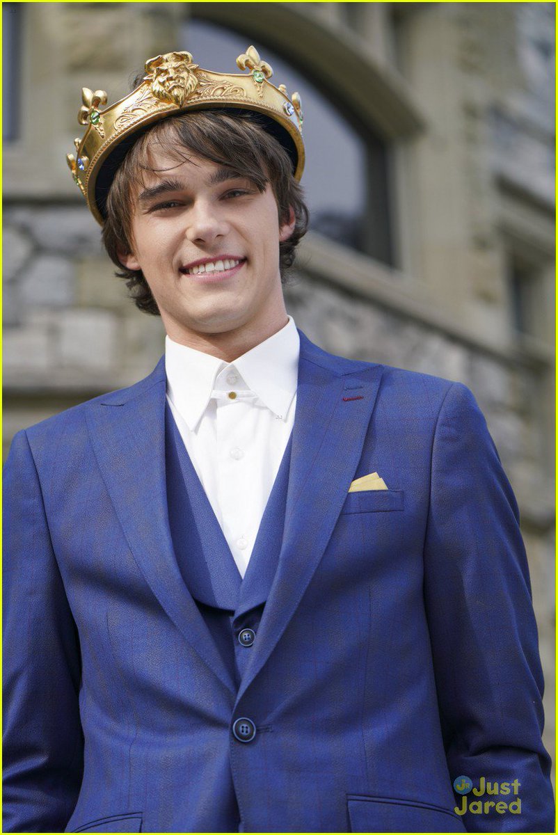 The most beautiful and perfect king that exists of Disney 👑💖🍎😍 #Ben #KingBen #mitchellhope #Descendants #Descendants2 #Descendants3  <a href="/MitchellHope/">Mitchell Hope</a> @kennyortegablog @JosannMcgibbon <a href="/disneychannel/">Disney Channel</a> <a href="/descendants/">Descendants</a> <a href="/Disney/">Disney</a> <a href="/DisneyChannelPR/">Disney Channel PR</a>