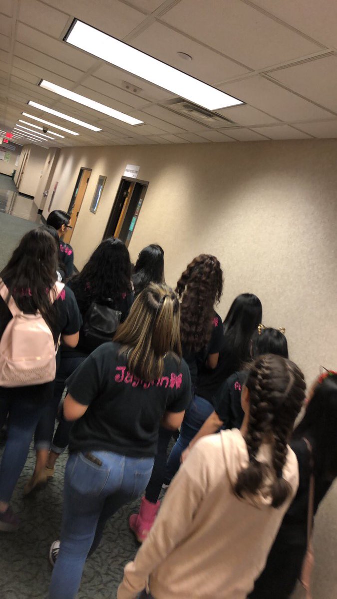 girlsJMS's tweet photo. College Campus Tour 2018 https://t.co/82g82kWbW0