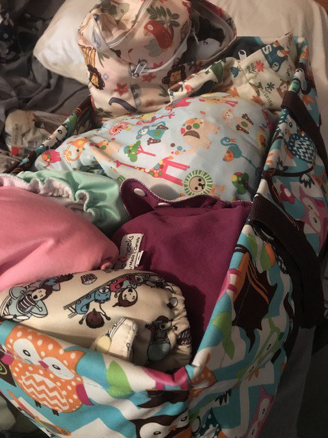 egriffin1129's tweet image. #packedandloaded three people in one bag! #oilspacked #lawofattraction #essentialoils #yougetawetbag