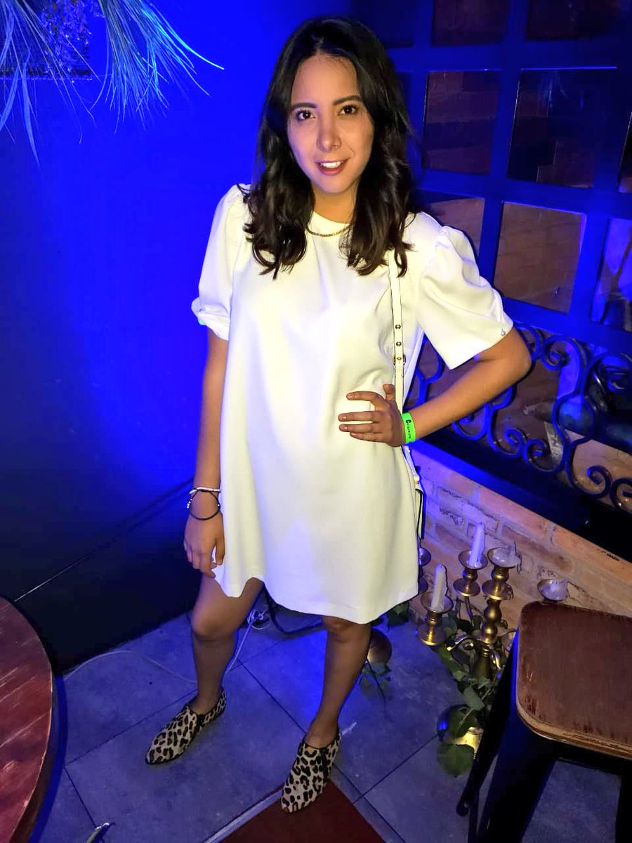 karlapatos's tweet image. Gracias @Miescaparate ¡que noche la de anoche! ✌🏼✌🏼#FelizAniversario 💕