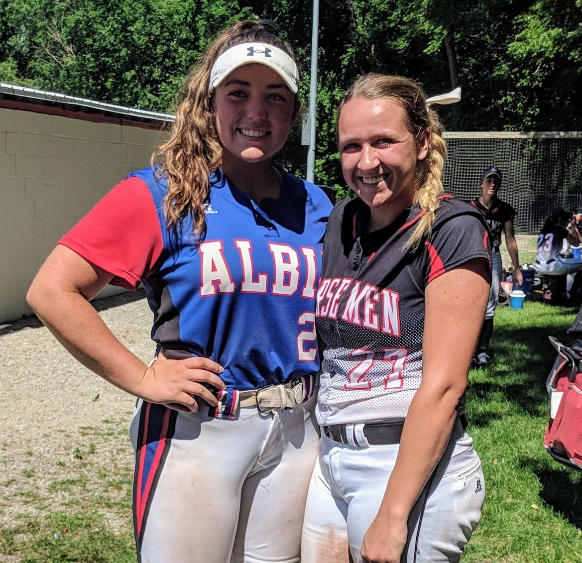 amyh92's tweet photo. I β€οΈ seeing friends get to battle at the ballpark!! I can't wait to watch these two Ladies over the next few years in the #BigEast...but until then, let's hope to meet up again in a few weeks!! #IAGirls #IPFNation #BigEastArms #Creighton #DePaul https://t.co/2bL7Rq8Dqi