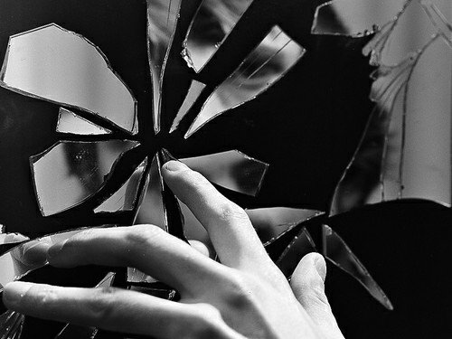 ReflectionHero's tweet image. ⇸ Tatsuo Hideki

⇸ 36 Years Old
⇸ Professional Hero
⇸ Quirk: Mirror Reflection

⋆ Literate
⋆ SFW + NSFW
⋆ Rp in DM + TL
⋆ Ships with Chem

#BNHARP ⋆ #MHARP