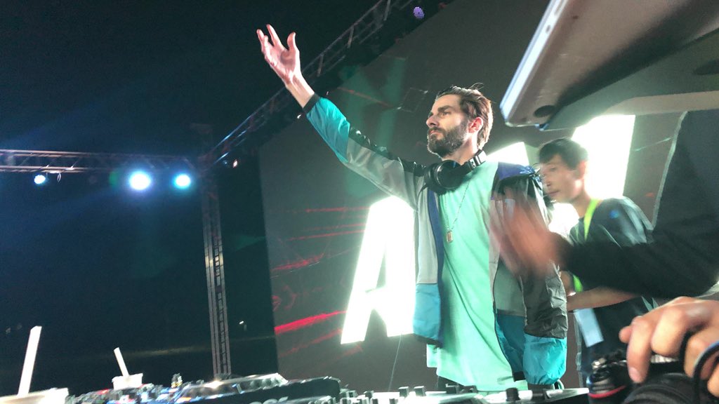 Damien Leroy tweet media