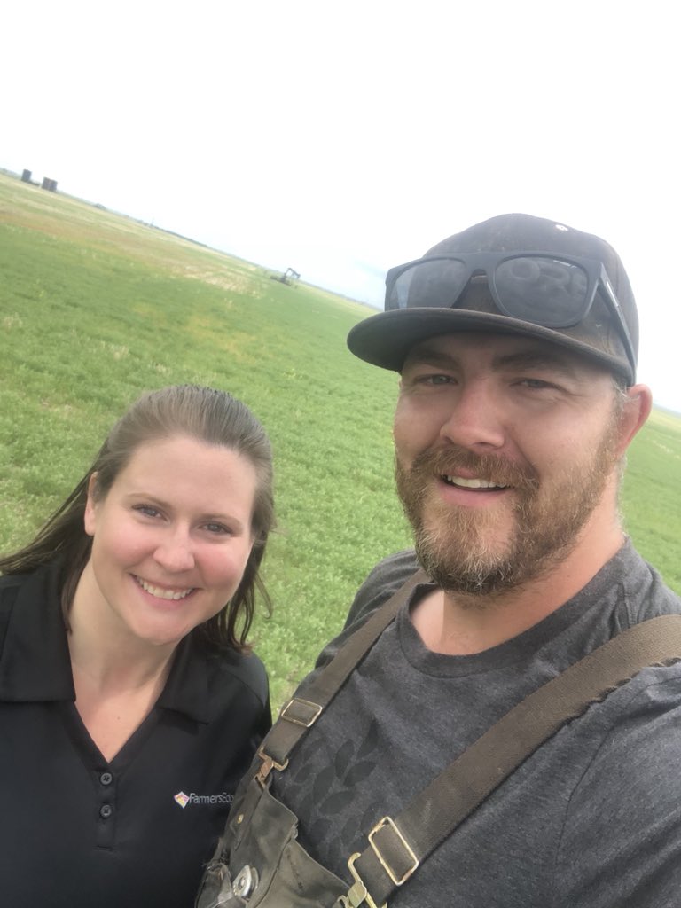 FE_HeatherClair's tweet image. #SmartFarmingIs field walks with @JeffBennett44 on a Friday! In field #FarmCommand training on our imagery and App! #FarmCallFriday