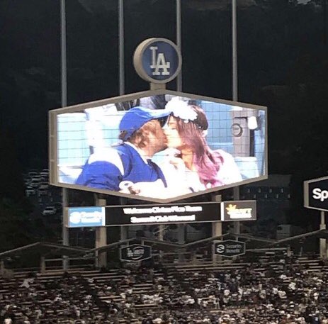 spaciaroses's tweet image. They're so cute nobody can relate