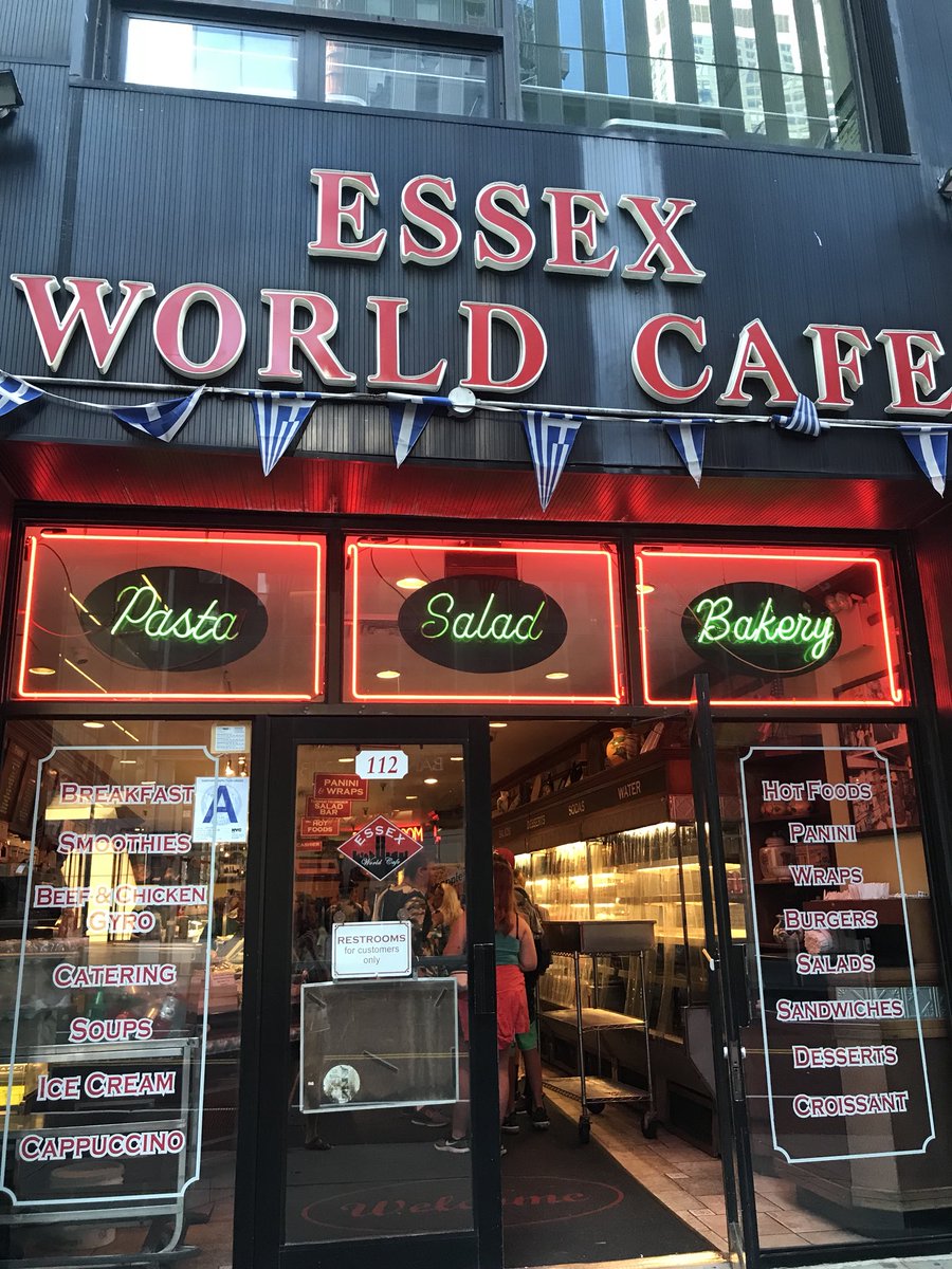 EGFCMS's tweet photo. Breakfast at Essex - an amazing experience!  #CMSPride #EGFPride #WorldClassrooms #DC/NYC2018 https://t.co/YGEwvssxFz