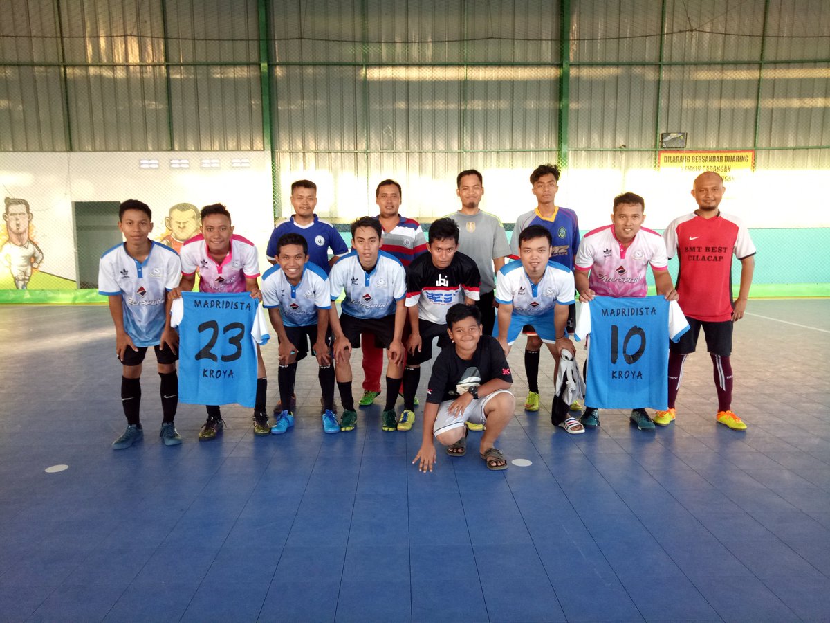 MadridistaKroya's tweet image. #DokumentasiPRMI @Madrid_Indo
.
.
Muchas Gracias yang sudah datang Sparing Futsal With BMT Best Kroya.
Sampai Ketemu di Event Kami selanjutnya.
.
.
#FutsalPRMI #SparingFutsal #EventPRMI #realmadrid #madridista #prmi #peñarealmadriddeindonesia #madridistakroya #HalaMadrid