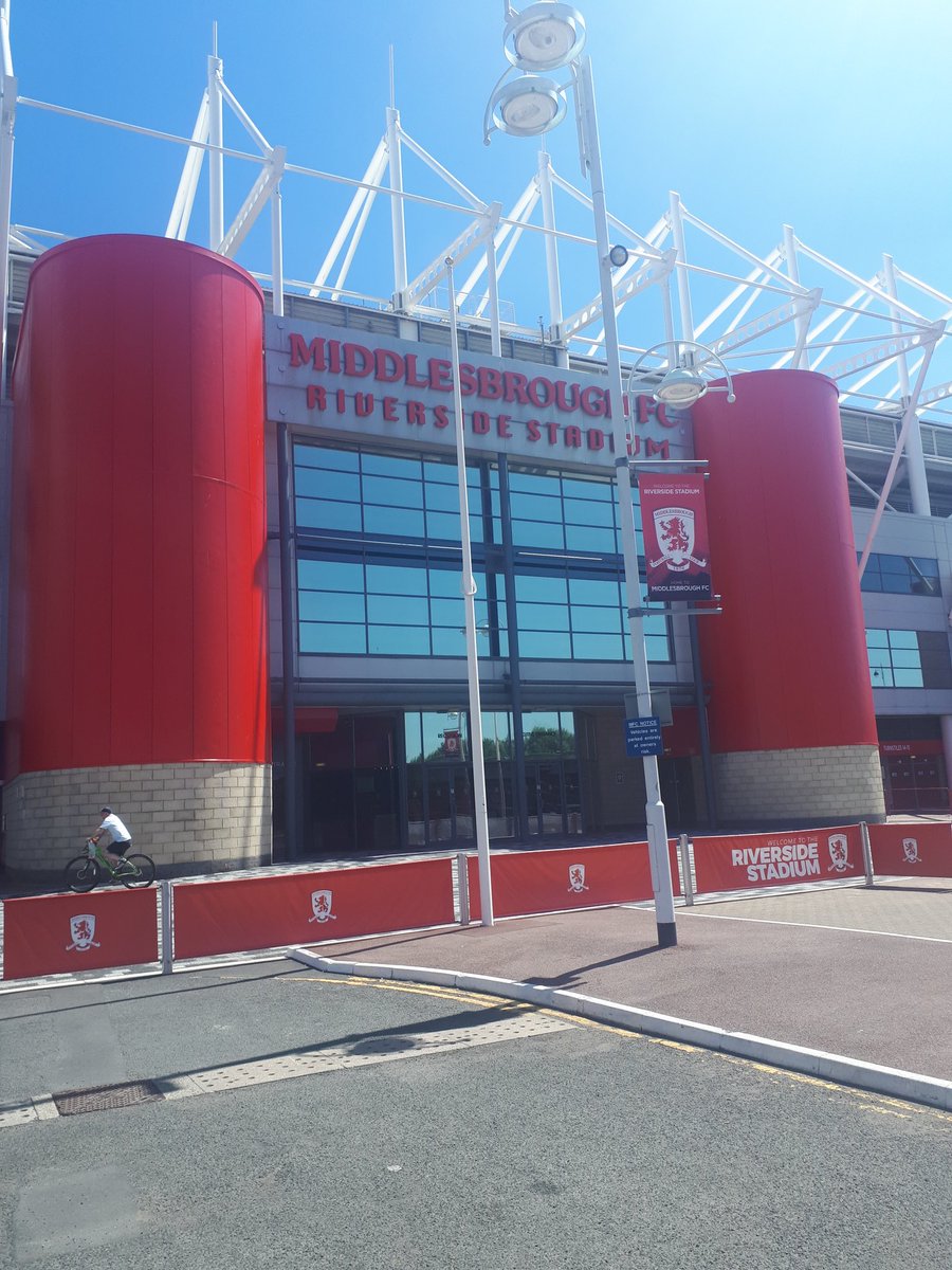 Ladies day at #Riversidepark for the <a href="/MFCFoundation/">MFC Foundation</a> with some of the <a href="/ClevelandCableC/">Cleveland Cable Company</a> girls. It's about time we got to go somewhere!