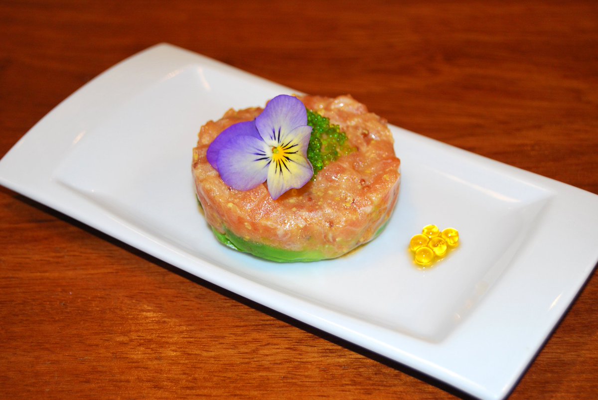 Good times come and go, but the memories will last forever 🍾 #TimeToEat

Tartar de Salmón #GlotonExperience

#Restaurante #Marbella