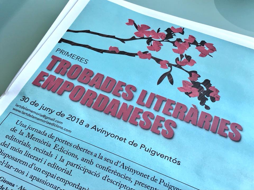 LARTDELAMEMORIA's tweet photo. Trobareu també el primer newspaper (diari) de les trobades literàries. Totalment gratuït i amb informació sobre el panorama editorial actual. (foto: Olga Reixach) https://t.co/AswppaK9CC
